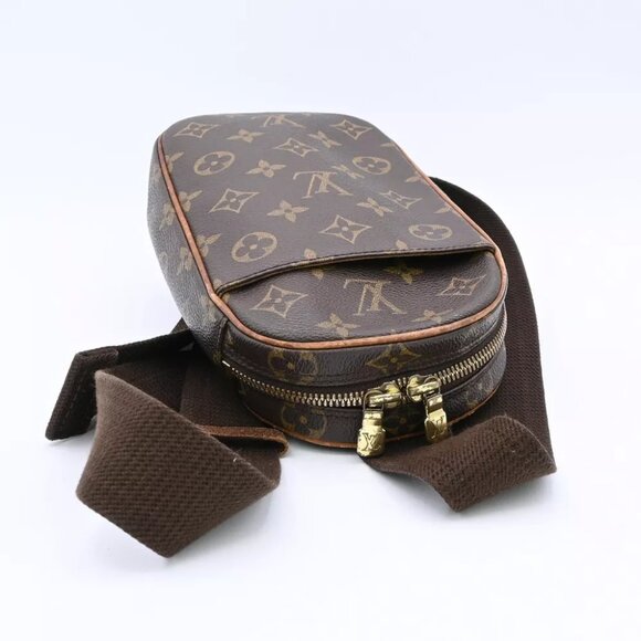 LOUIS VUITTON Pochette Gange Shoulder Bag Monogram Brown Spain M51870 78YE463 - Picture 4 of 16